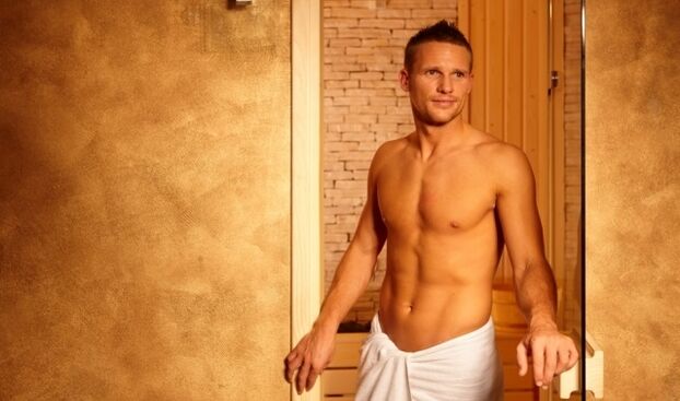 lalaki di bathhouse saméméh enlargement sirit